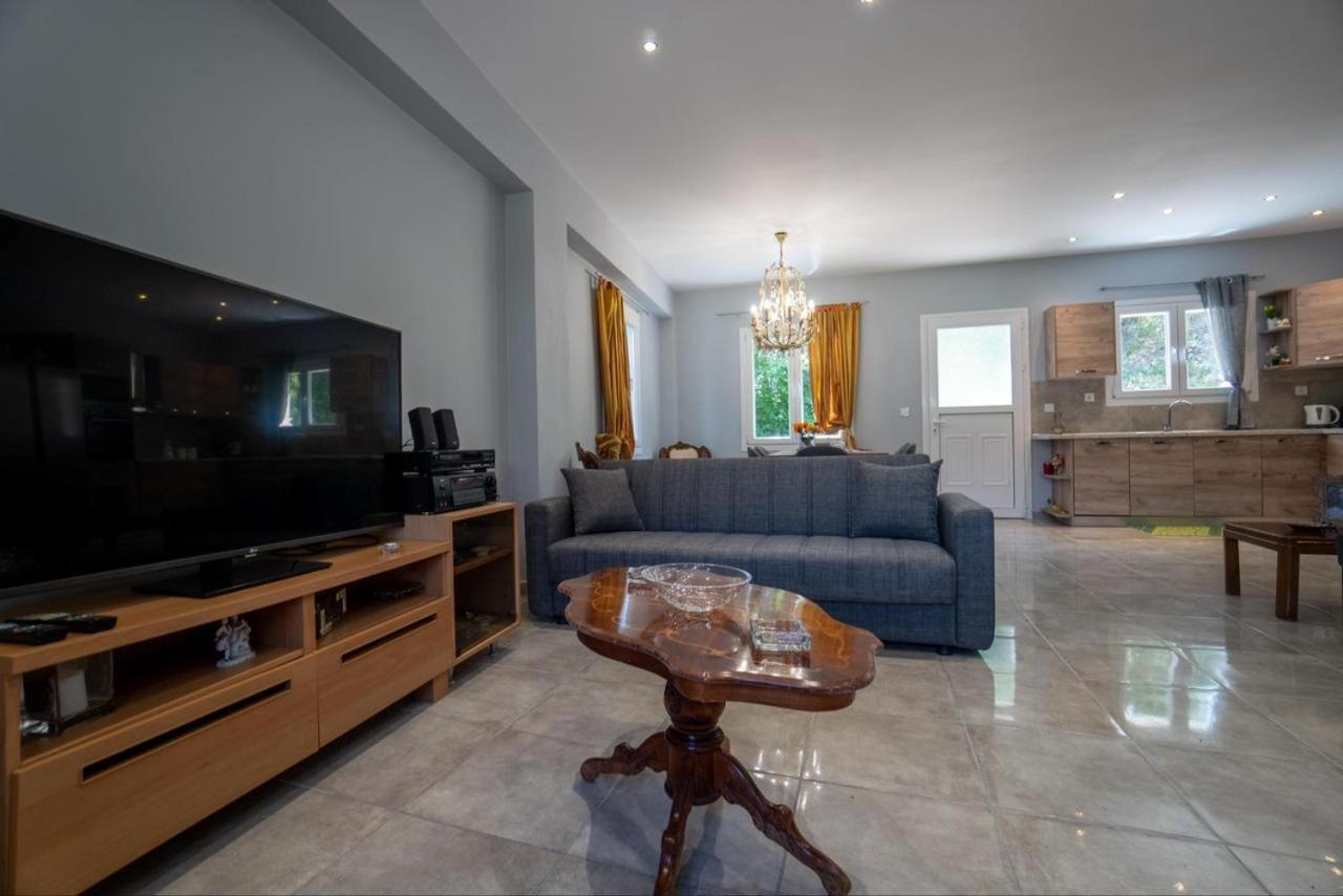 Summer Cottage Sinarádes Екстериор снимка