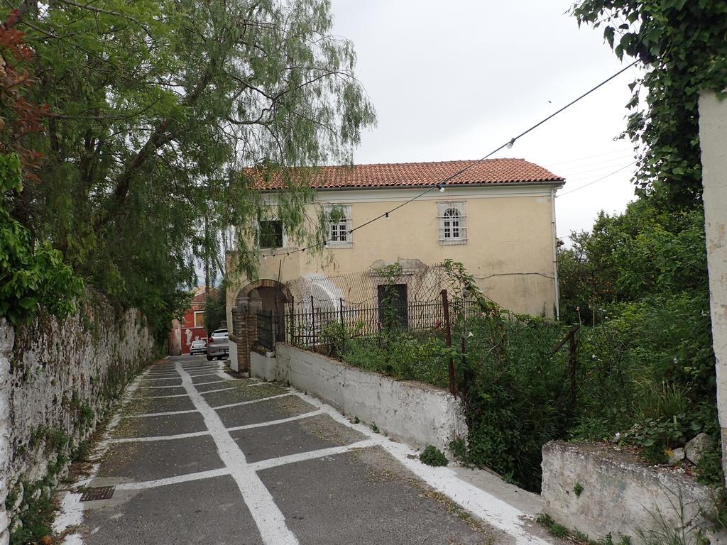 Summer Cottage Sinarádes Екстериор снимка