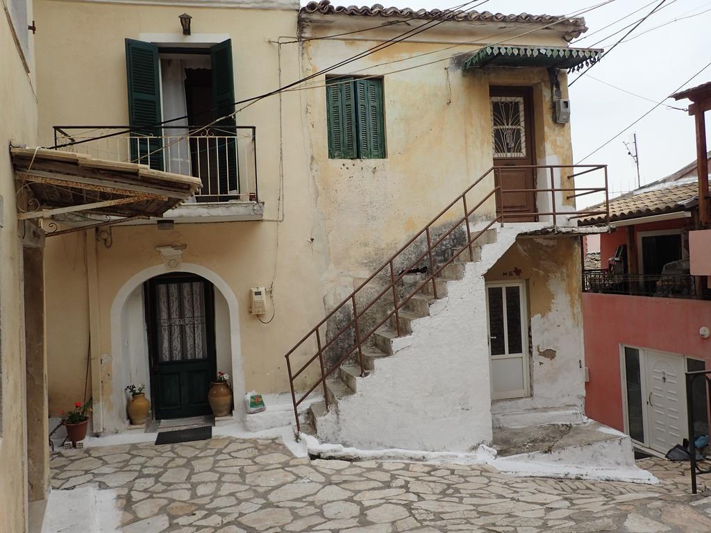Summer Cottage Sinarádes Екстериор снимка